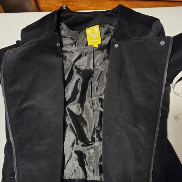 QMack Black Versaitile Jacket for Women - Picture 7 of 8
